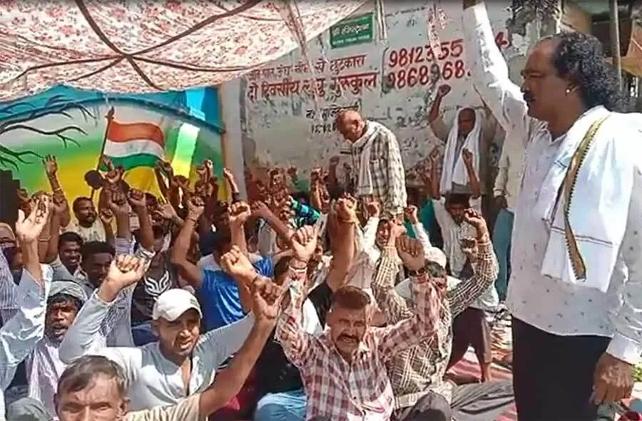 भिवानी: सफाई कर्मचारी बैठे दो दिवसीय हड़ताल पर