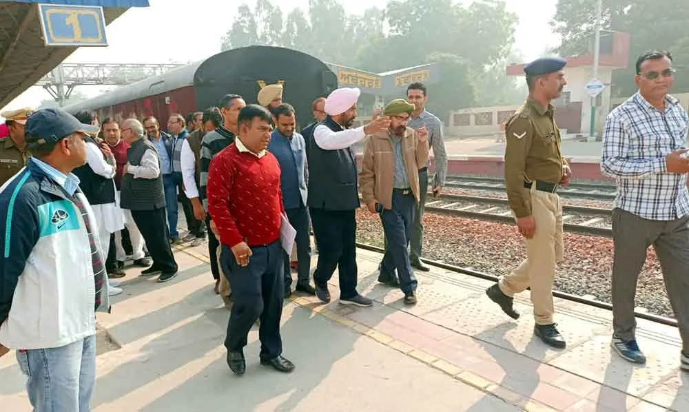तीन वर्ष से बंद पड़ी उद्यान आभा एक्सप्रैस बहाल करने की मांग