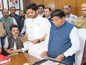 भव्य बिश्नोई ने ली विधायक पद की शपथ, सबसे कम उम्र के एमएलए