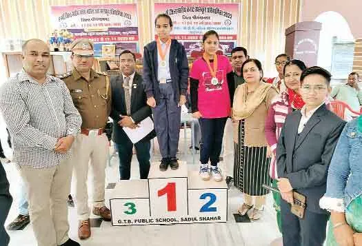 जिलास्तरीय कराटे और स्काई मार्शल आर्ट प्रतियोगिता का समापन