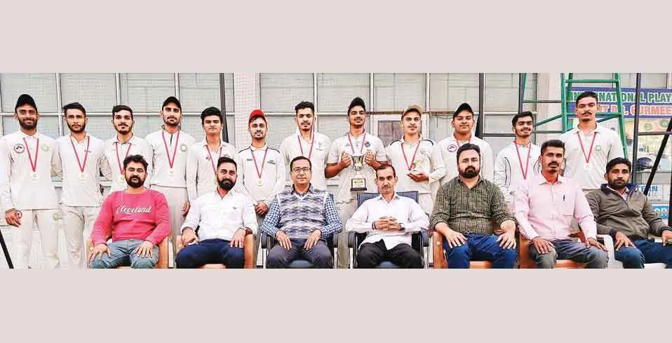 क्रिकेट प्रतियोगिता में शाह सतनाम जी बॉयज कॉलेज की टीम रही विजेता