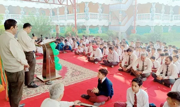 नूर-ए-जलाल है छा गया, सतगुरु प्यारा आ गया…
