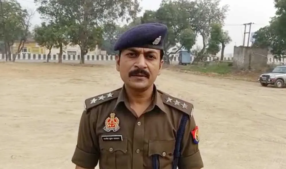 बुजुर्ग की बेरहमी से कुल्हाड़ी से काटकर हत्या