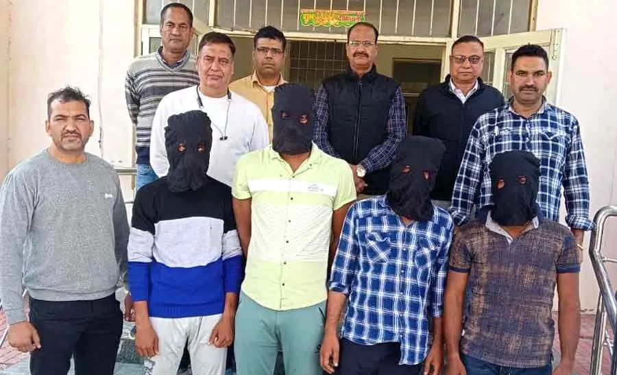 लूट-डकैती गिरोह के सदस्य हथियारों सहित काबू