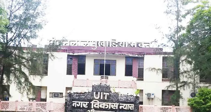 82 साल की विमला देवी पट्टे के लिए 20 वर्ष से लगा रही न्यास के चक्कर