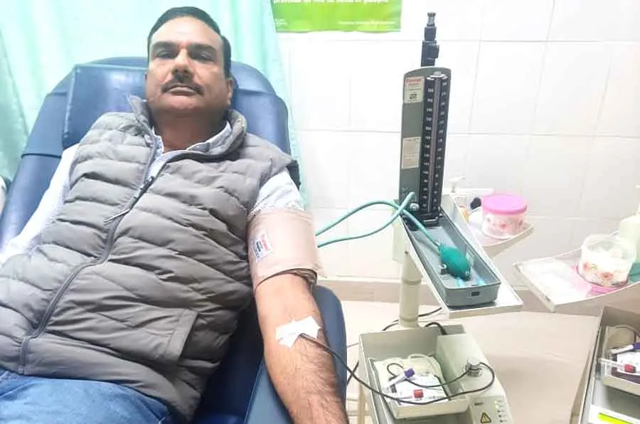 डेरा श्रद्धालु रामपाल इन्सां ने किया रक्तदान