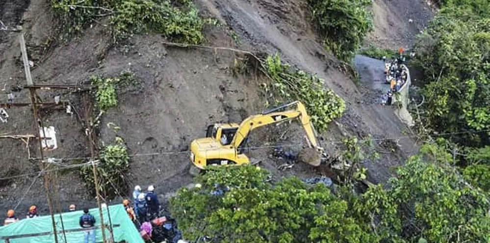 कोलंबिया भूस्खलन, 8 बच्चों समेत 34 लोगों की मौत