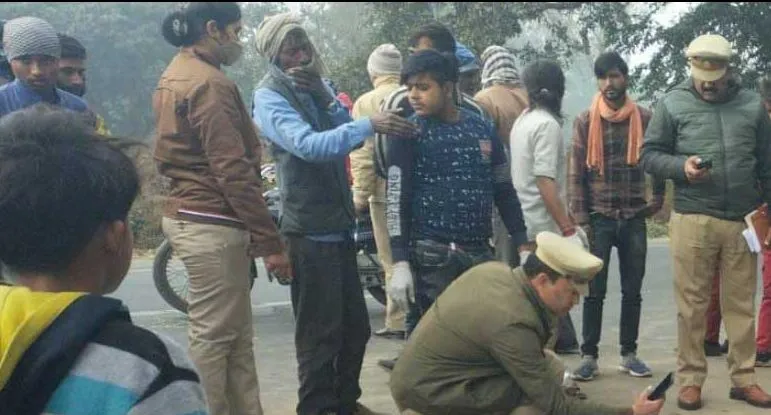 हसनपुर में युवती का जलता शव मिलनें से मचा हड़कंप