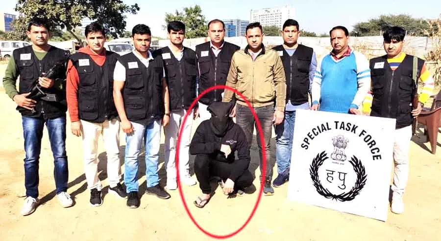 एसटीएफ ने पकड़ा तो दुबई से आया गैंगस्टर बोला मैं तो दीपक हूँ…