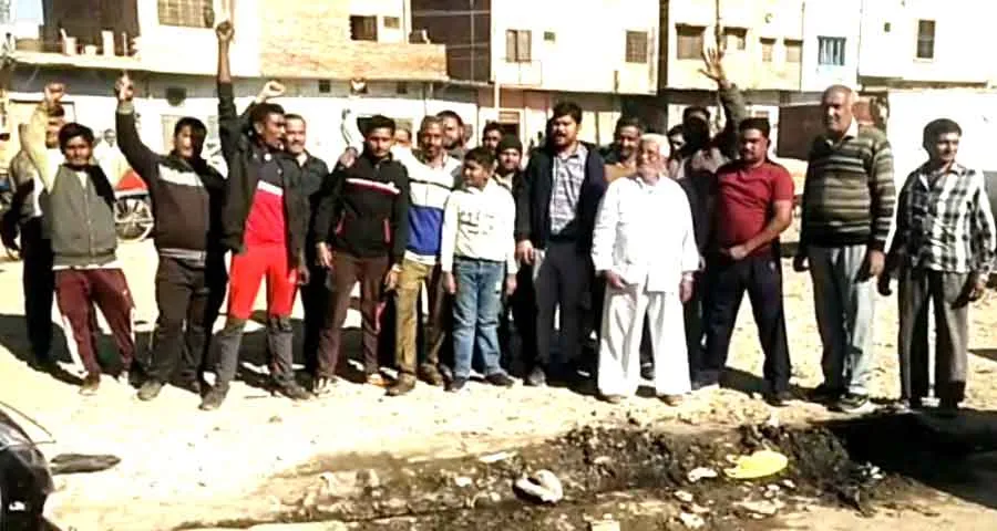 नगर परिषद ने दी अस्थाई जगह, चौथे दिन लगी फल-सब्जी की रेहडिय़ां