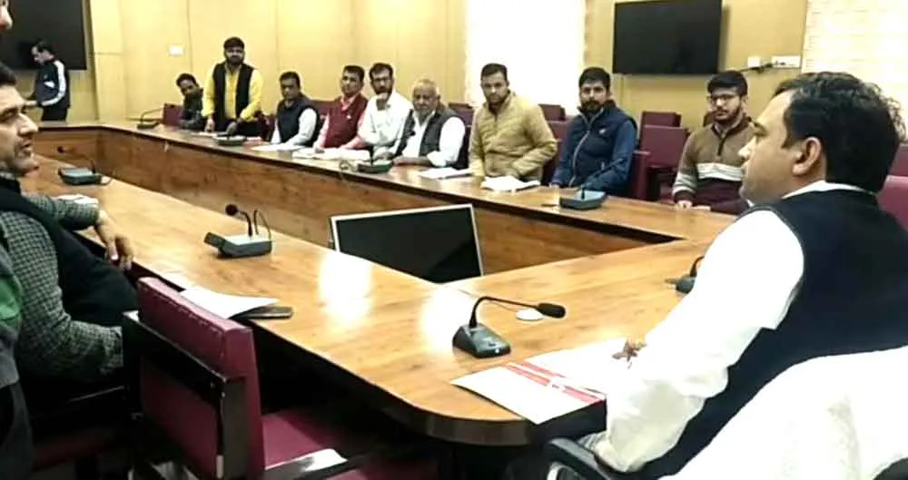 शिकायत मिलने व कम प्रगति रिपोर्ट पर दो बीएलओ सस्पेंड