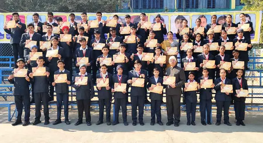 प्रताप स्कूल के 53 विद्यार्थियों ने हिंदी भाषा प्रतियोगिता में लिया भाग