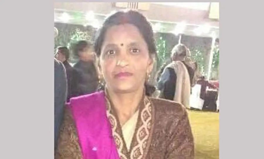 रेत से भरे डंफर ने महिला को कुचला, मौत