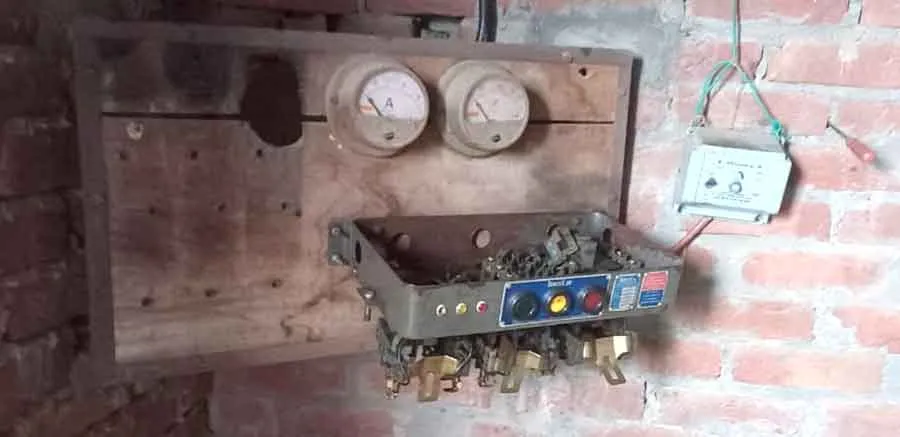 तीन किसानों के नलकूपों पर अज्ञात चोरों का धावा