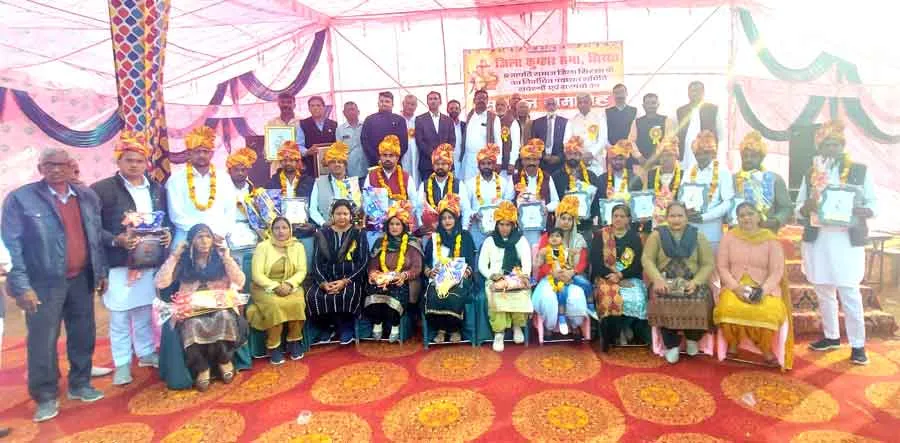 प्रजापति समाज के नव निर्वाचित पंचायत समिति सदस्यों व सरपंचों का हुआ सम्मान