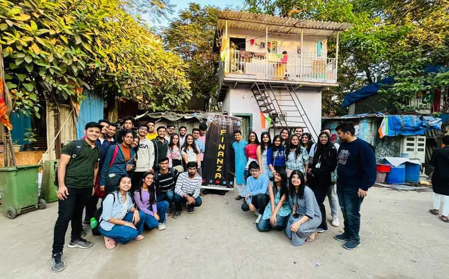 सामाजिक सुविधाओं से वंचित बच्चों के चेहरों पर मुस्कान लाया फिनांजा