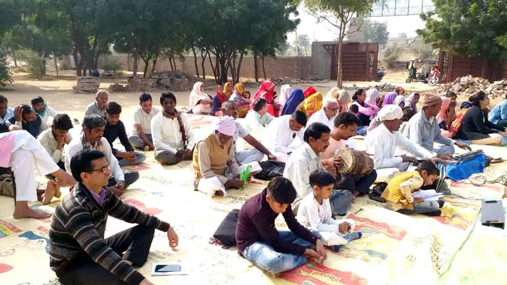 ब्लॉक स्तरीय नामचर्चा में कविराजों ने गाया गुरुयश