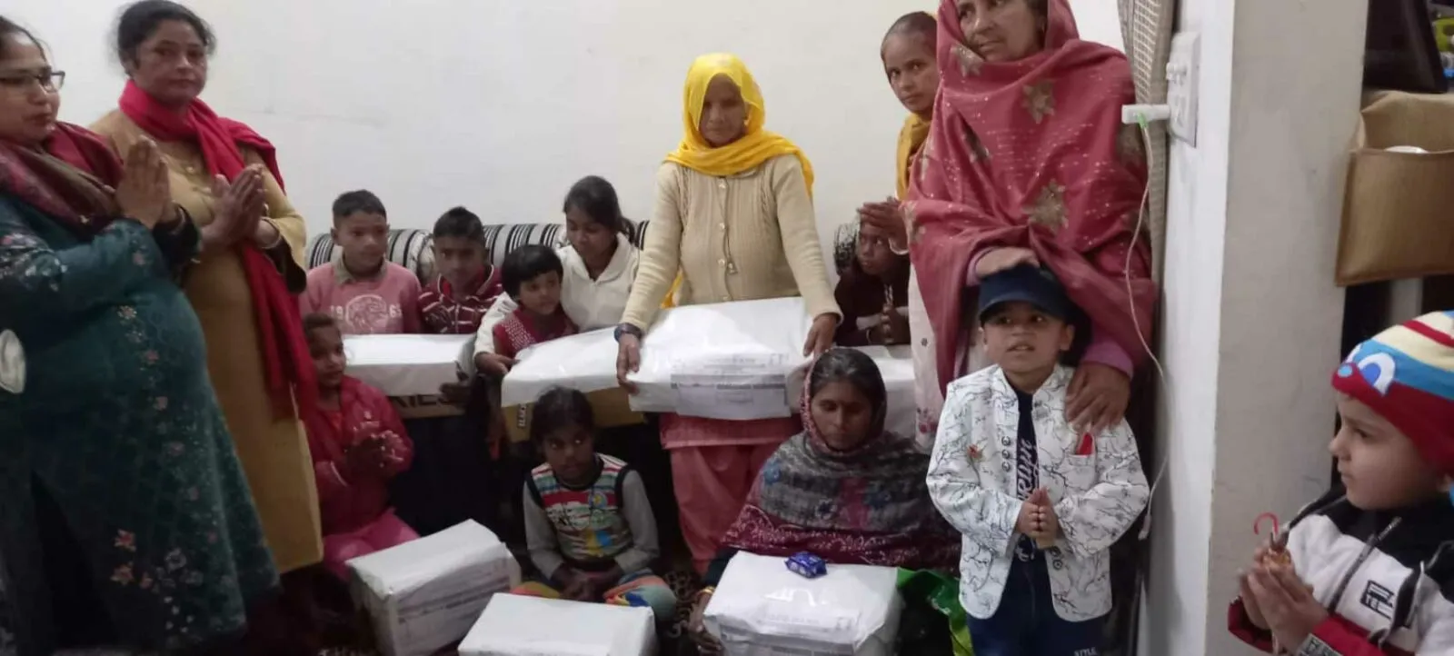 बेटे के जन्मदिन पर नाम चर्चा कर जरूरतमंद परिवार को दिया राशन