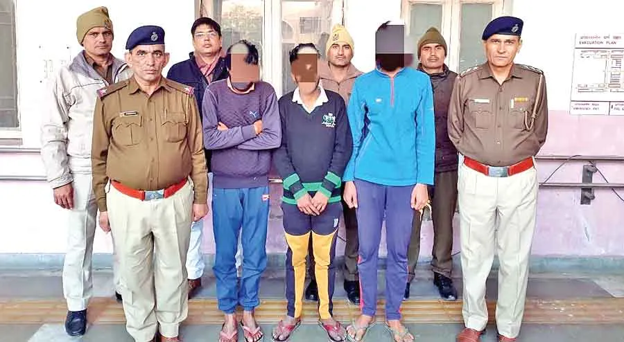 एयरफोर्स से रिटायर्ड कर्मी की हत्या मामले में तीन गिरफ्तार