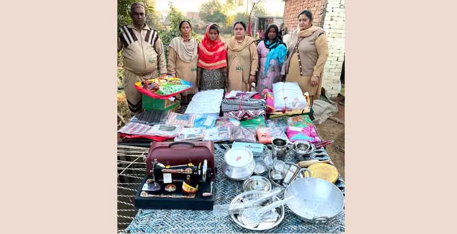 रादौर के सेवादारों ने जरूरतमंद परिवार की बेटी की शादी में दिया आर्थिक सहयोग