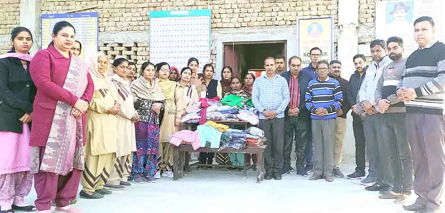 मलोट के डेरा श्रद्धालुओं ने अब तक 63585 नये-पुराने कपड़े बांटे