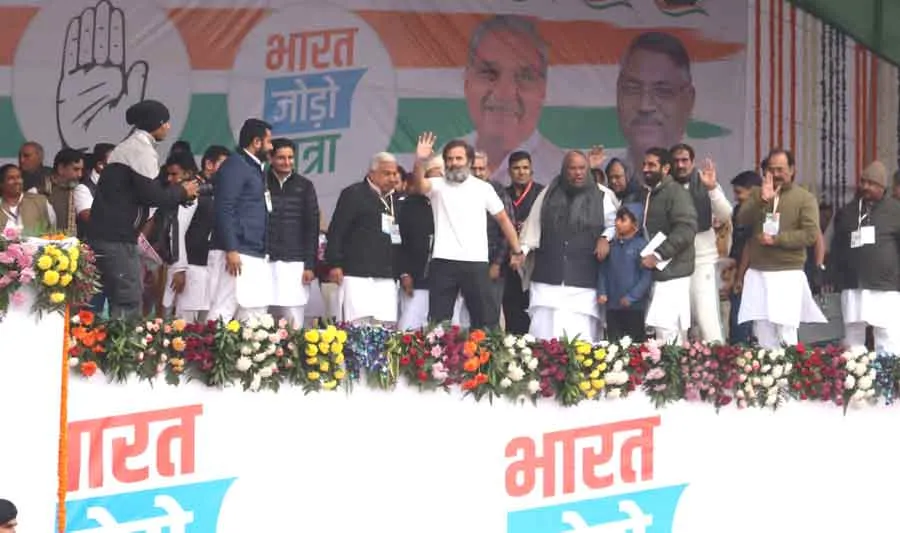 हरियाणा में राहुल गांधी का चुनावी बिगुल: हमारी सरकार बनी तो हर गरीब किसान को 72 हजार रुपये देंगे