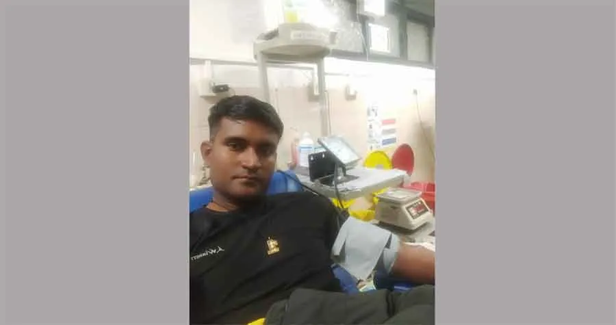 महिला के इलाज के लिया किया खून दान