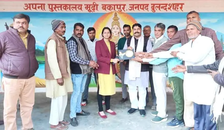 एस डी एम सदर ने किया निशुल्क आधुनिक पुस्तकालय का दौरा