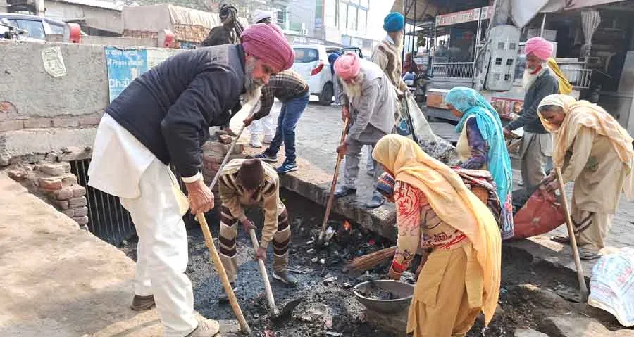 तोशाम हुआ चकाचक, ग्राम पंचायत तोशाम ने संगत का तहदील से किया धन्यवाद