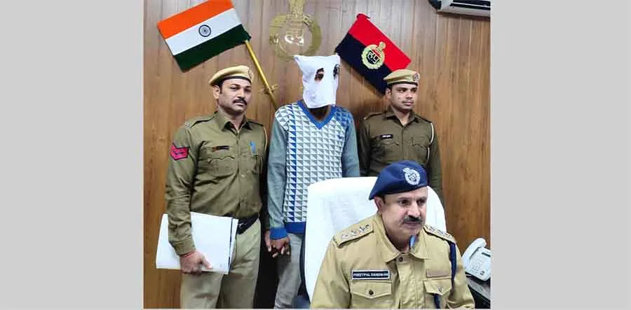 कबाड़ी बनकर हथियार सप्लाई करने वाले गैंग का भंडाफोड़