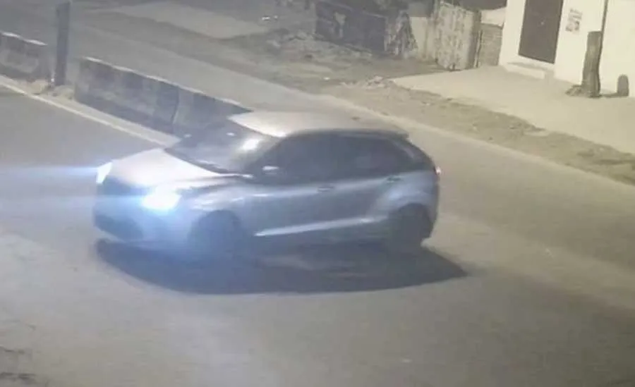 दर्दनाक: कार ने लड़की को 13 किलोमीटर तक घसीटा, कार में बैठे युवक नेश में धुत्त, लड़की की मौत
