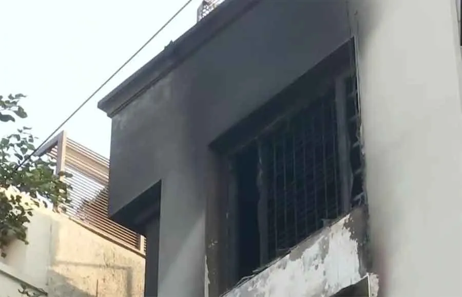दिल्ली के ग्रेटर कैलाश पार्ट-2 के केयर होम में आग लगने से दो की मौत, छह को बचाया