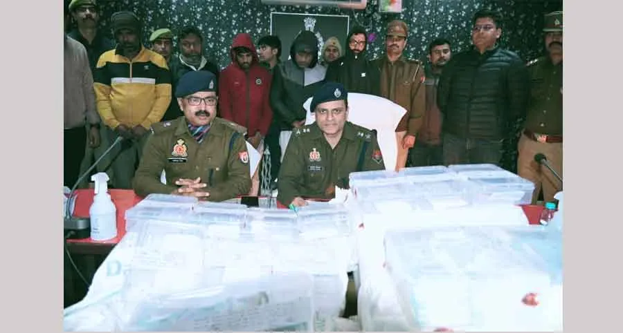 फ़ेक इंडियन करेंसी छापने वाली फ़ैक्ट्री का भण्डाफोड़