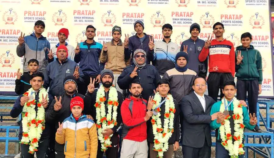 राष्ट्रीय फेंसिंग प्रतियोगिता में 3 पदक जीतकर प्रदेश का गौरव बढ़ाया : प्राचार्य धर्मप्रकाश आर्य