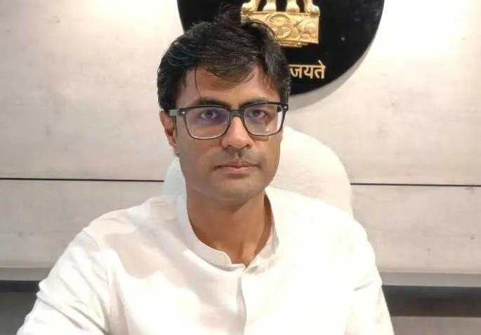 नगर आयुक्त गाजियाबाद ने बदला विज्ञापन का प्रभार