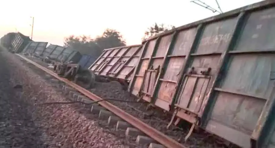 रोहतक के पास पटरी से उतरी मालगाड़ी, रेल आवागमन प्रभावित