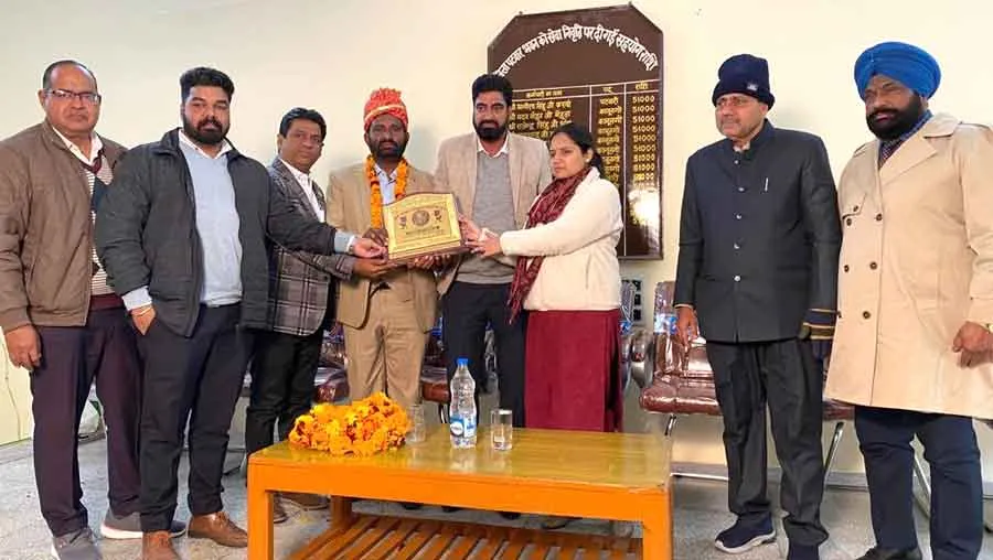 37 साल के ईमानदार कार्यकाल के बाद सेवानिवृत हुए कानूनगो गुरदीप सिंह