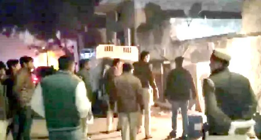 दिल्ली: बड़ी आतंकी साजिश नाकाम! भलस्वा डेयरी में रेड के बाद मिले हैंड ग्रेनेड