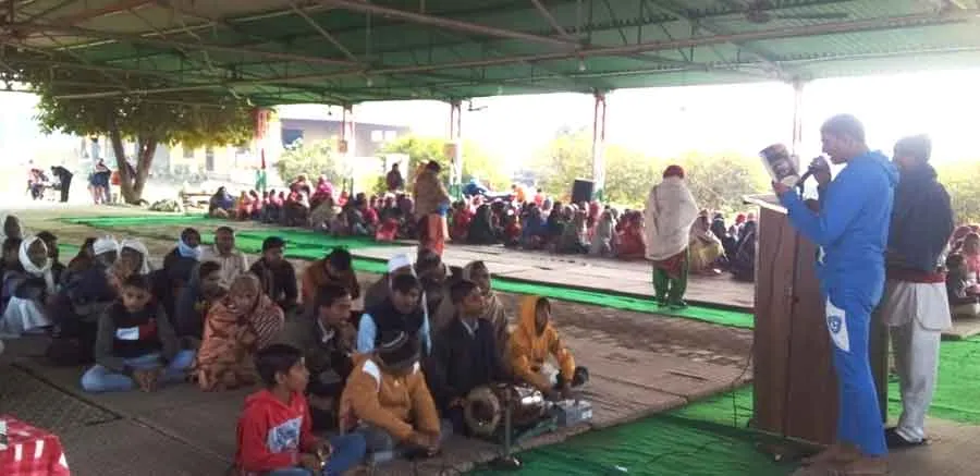 ब्लॉक बरवाला की साध संगत ने किया ब्लॉक स्तरीय नामचर्चा का आयोजन