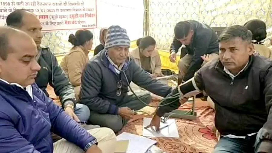 चौथे दिन दो और जेल प्रहरियों की बिगड़ी तबीयत