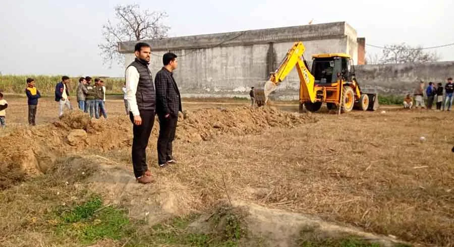 कैराना में अनाधिकृत निर्माण पर चला प्रशासन का बुलडोजर