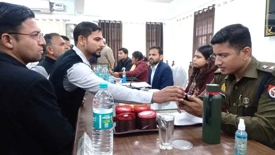 सेंटर संचालक ने एसपी से की शिकायत, मुकदमे के निर्देश