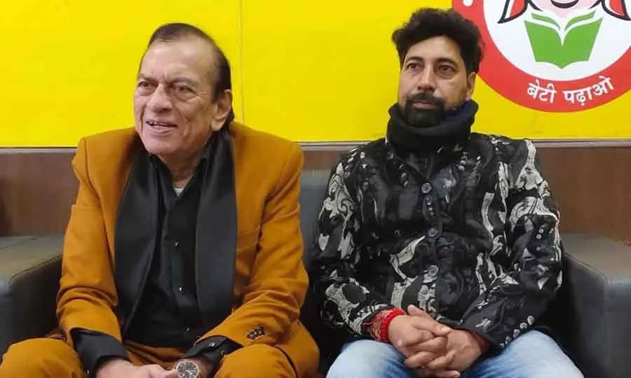 जादुई कलाओं से समाज को जागरुक करने निकले हैं जादूगर सम्राट शंकर