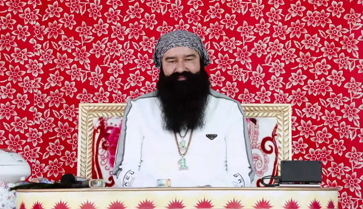 Live : लो साध-संगत जी पूज्य गुरु जी आ गए स्टेज पर