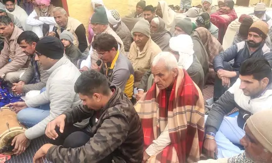 मिटी धुंध चानण होया, सतगुरु प्यारा आ गया