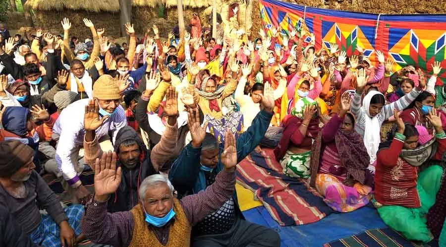 डेरा श्रद्धालुओं ने लगाई आस्था की डुबकी