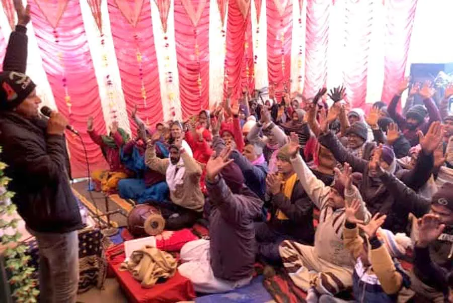 अवतार माह की खुशी में झूमी नेपाल की संगत