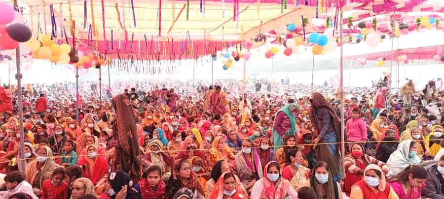 कोटा में कड़ाके की ठंड के बीच उमड़ा श्रद्धा का सैलाब