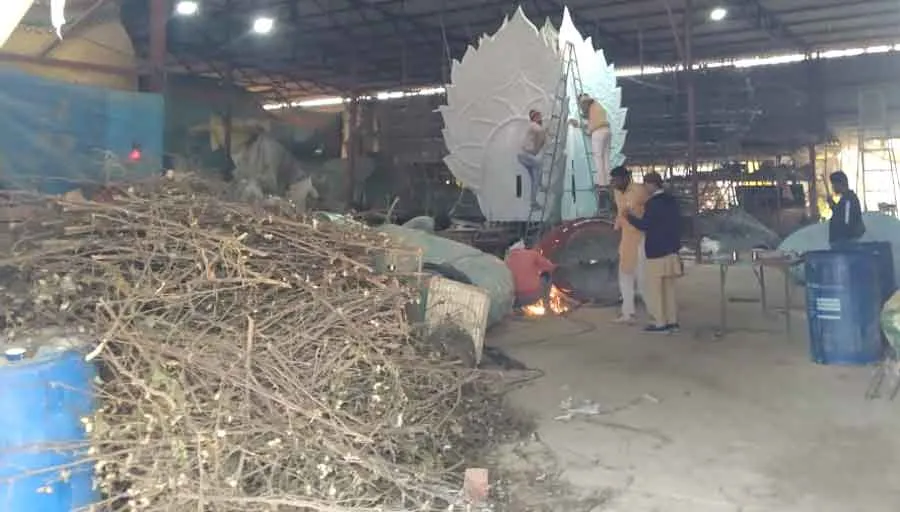 ब्लॉक रतनगढ़ की साध-संगत ने की लकड़ियों व उपलों की सेवा