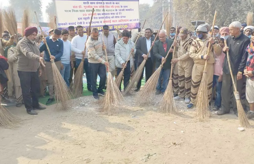 रेवाड़ी सफाई महाअभियान की लाइव कवरेज, देखें वीडियो में